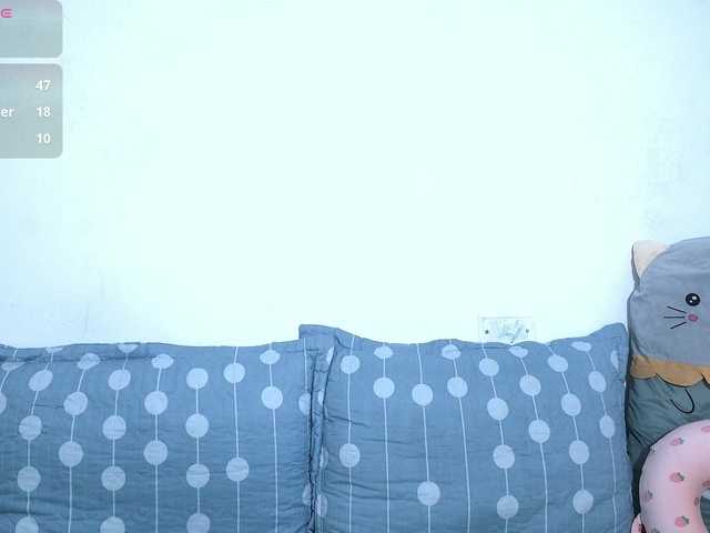 petite-paola's BongaCams show and profile