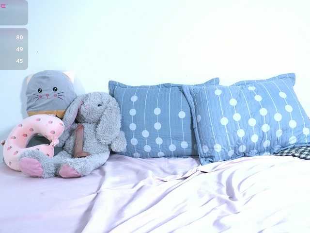 petite-paola's BongaCams show and profile