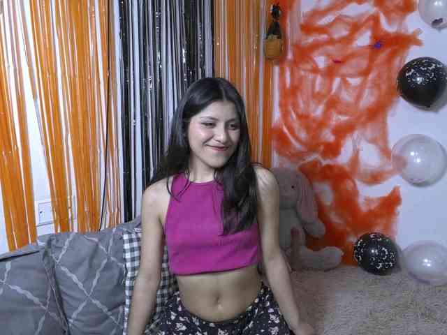 petite-paola webcam