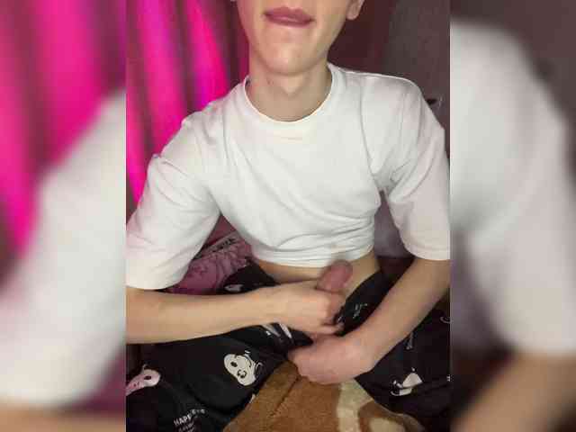 Avdeev86 Live Webcam on BongaCams