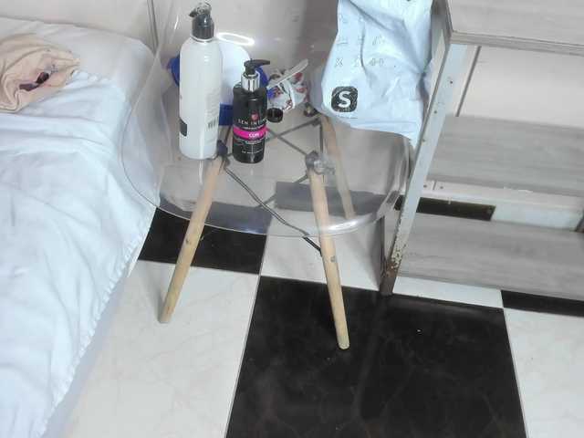 TaniaBellini's BongaCams show and profile