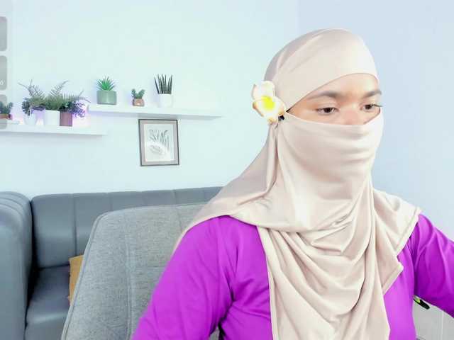 Aura-cuutee's BongaCams show and profile