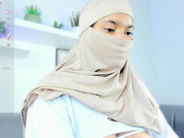 Aura-cuutee's BongaCams show and profile