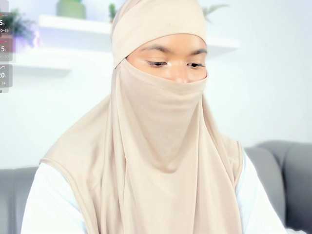 Aura-cuutee's BongaCams show and profile