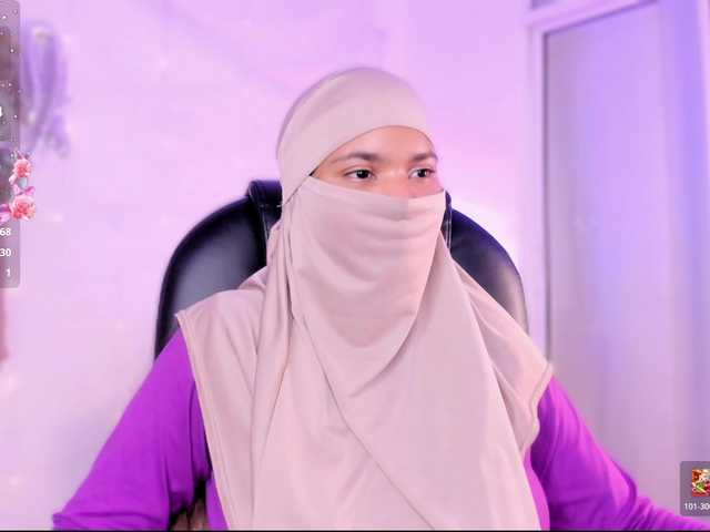 Aura-cuutee's BongaCams show and profile