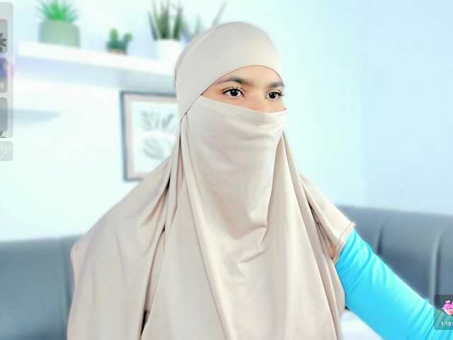 Aura-cuutee's BongaCams show and profile