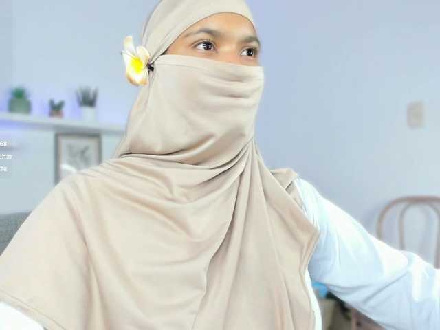 Aura-cuutee's BongaCams show and profile