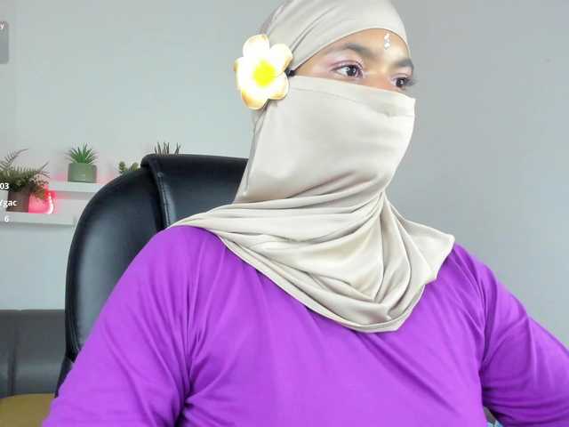 Aura-cuutee's BongaCams show and profile