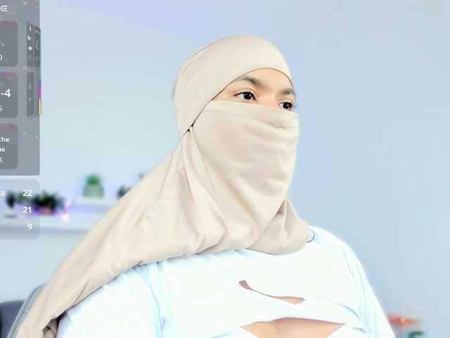 Aura-cuutee's BongaCams show and profile