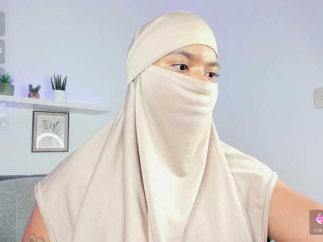 Aura-cuutee live cam