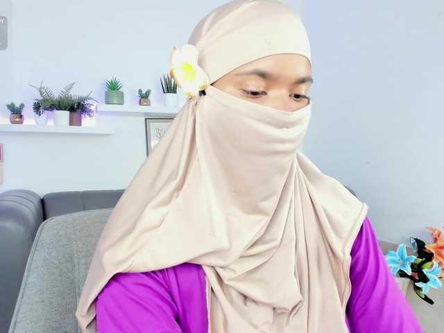 Aura-cuutee's BongaCams show and profile