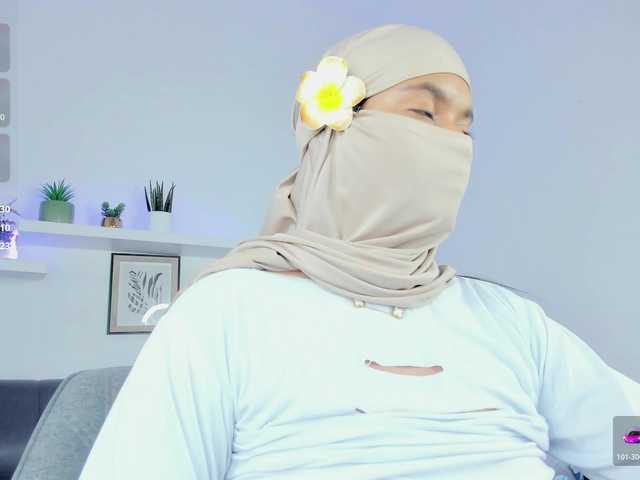 Aura-cuutee's BongaCams show and profile