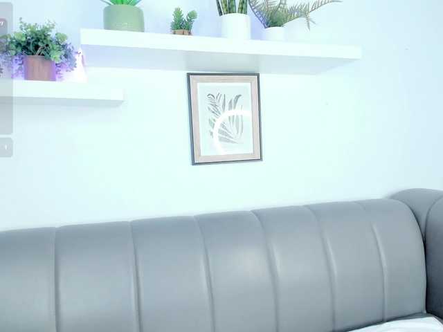 Aura-cuutee's BongaCams show and profile