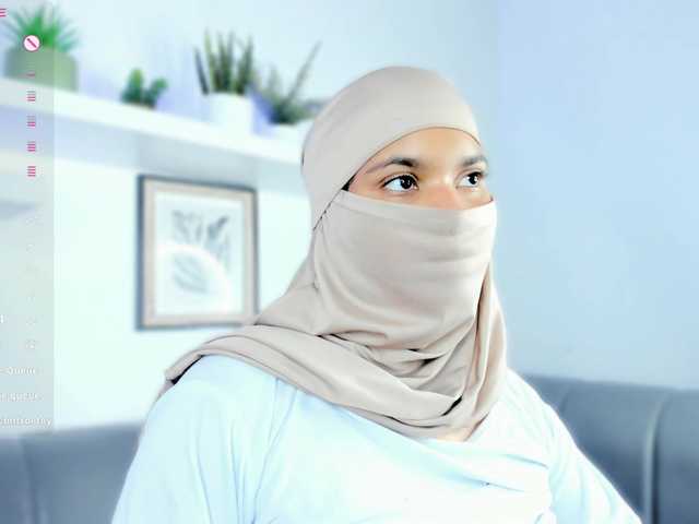 Aura-cuutee's BongaCams show and profile