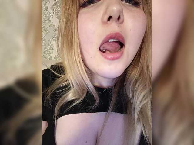 vaverika's BongaCams show and profile