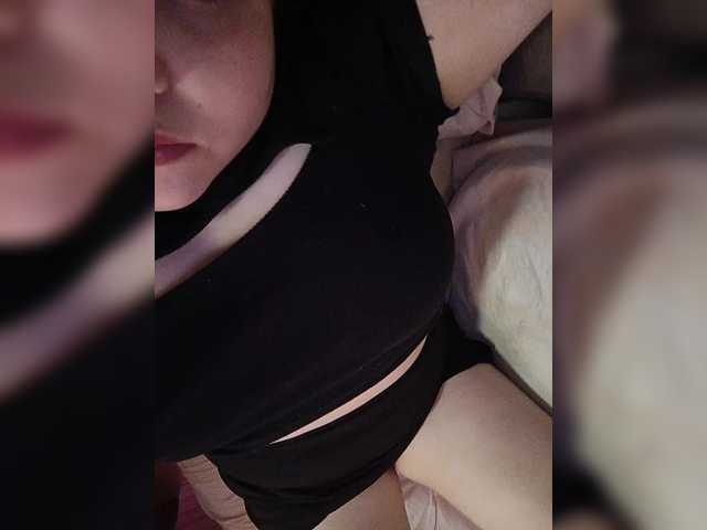 vaverika's BongaCams show and profile