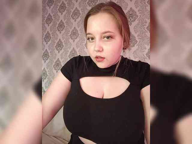 vaverika Live Webcam on BongaCams