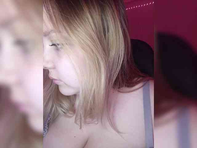 vaverika Live Webcam on BongaCams