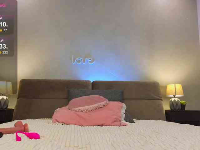 NaomiAsian webcam