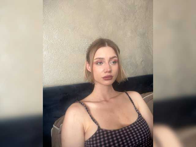 Linaaa's BongaCams show and profile