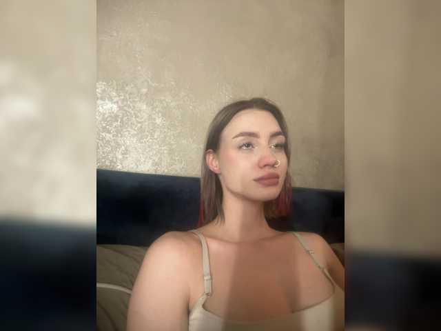 Linaaa's BongaCams show and profile