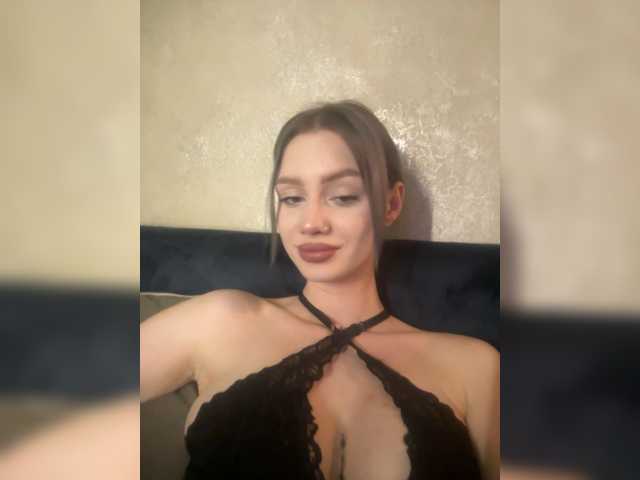Linaaa's BongaCams show and profile