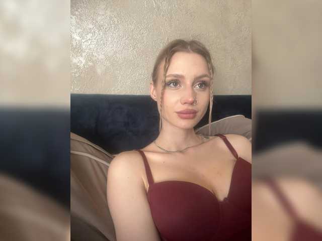 Linaaa's BongaCams show and profile