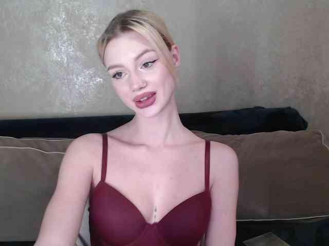 Linaaa Live Webcam on BongaCams