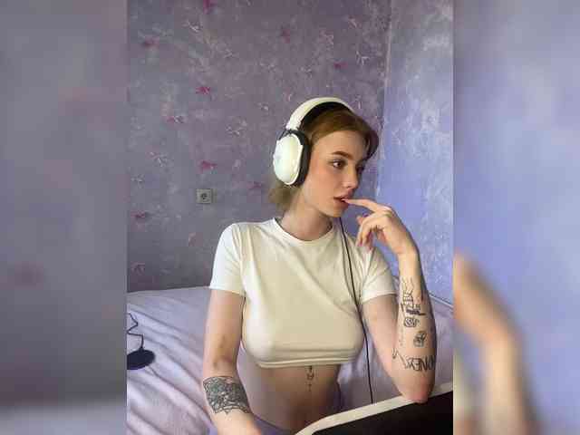 Linaaa Live Webcam on BongaCams