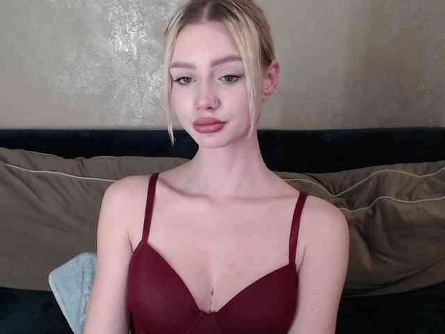 Linaaa Live Webcam on BongaCams