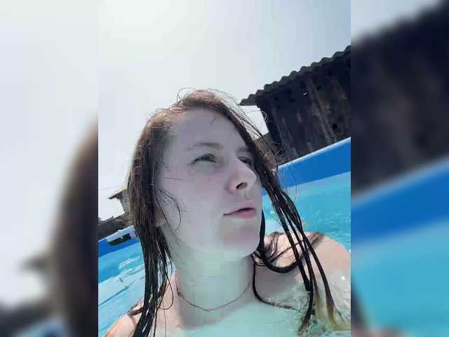 mintgirl на llcam