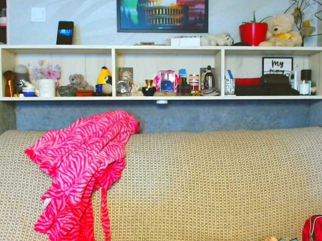 Natali3855 — watching camera with comments 40 tokens) Buy my videos for only 20 tokens where I fuck my ass doggy style with a dildo.