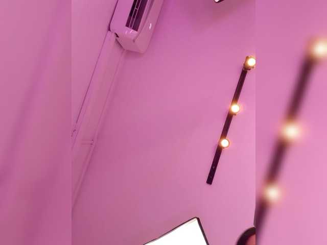 MaiaWatson's BongaCams show and profile