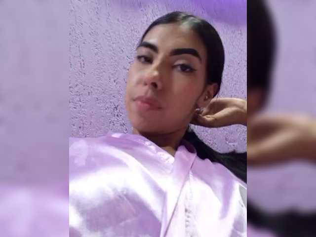 MaiaWatson live cam profile