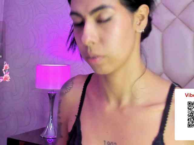 MaiaWatson webcam