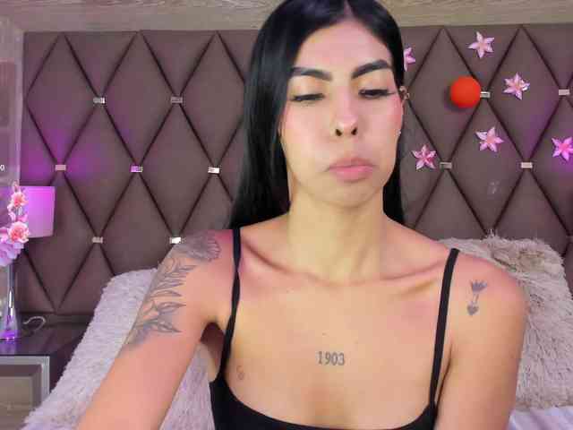MaiaWatson webcam
