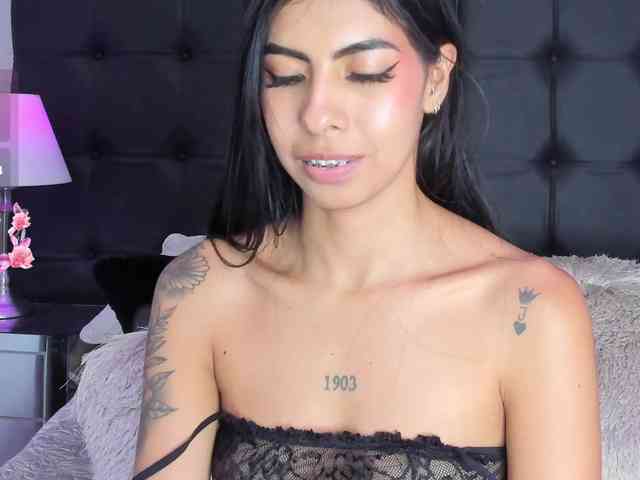 MaiaWatson webcam
