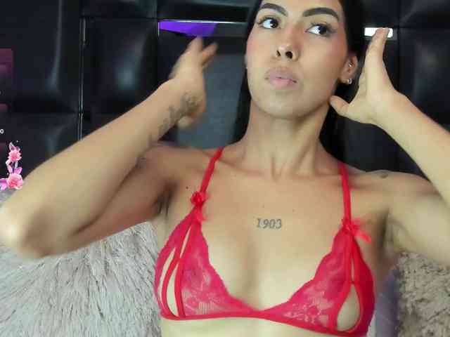 MaiaWatson webcam