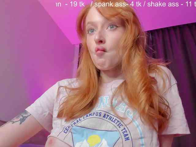 SquirtPrincess webcam