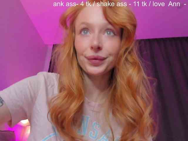 SquirtPrincess webcam