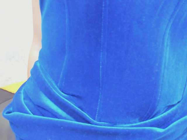 Erikabeee1's BongaCams show and profile