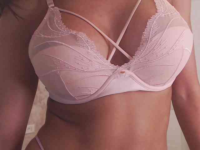 Erikabeee1 webcam