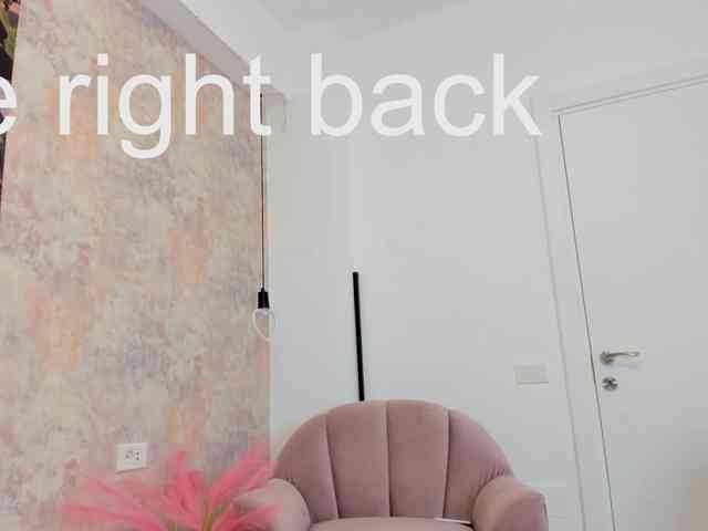 Erikabeee1 webcam