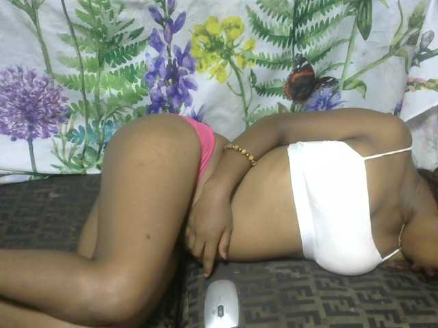 Maha19x's BongaCams show and profile