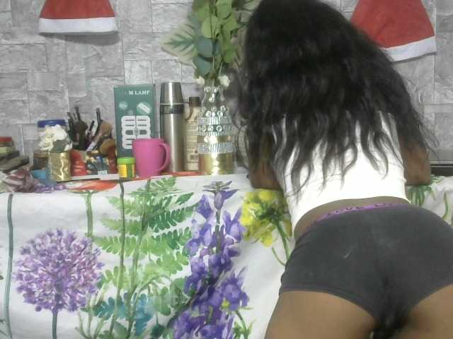 Maha19x's BongaCams show and profile