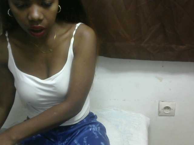 Maha19x's BongaCams show and profile