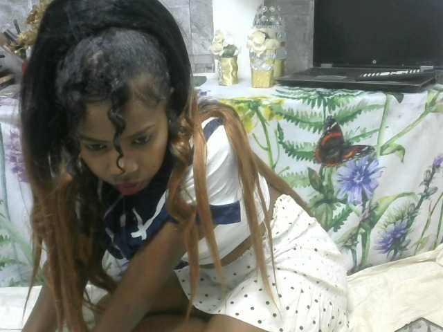 Maha19x's BongaCams show and profile