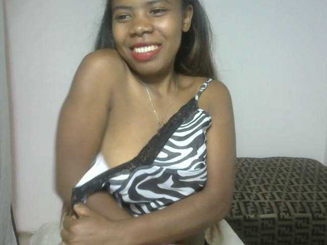 Maha19x from BongaCams is Freechat