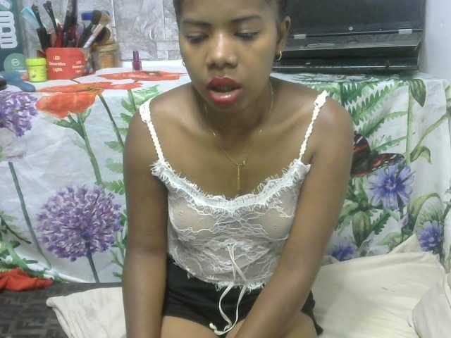 Maha19x's BongaCams show and profile