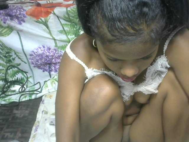 Maha19x's BongaCams show and profile